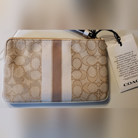 NWT COACH DEMPSEY LARGE CORNER ZIP WRISTLET SIGNATURE JACQUARD STRIPES & PATCH - Picture 12 of 13